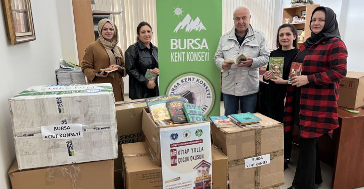Kadın Meclisi’nden deprem bölgesindeki çocuklara kitap yardımı Kadın Meclisi’nden deprem bölgesindeki çocuklara kitap yardımı