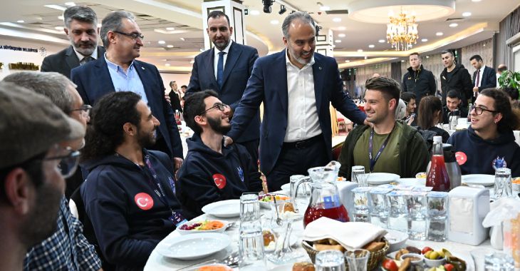 Teknoloji savaşçıları iftarda buluştu Teknoloji savaşçıları iftarda buluştu