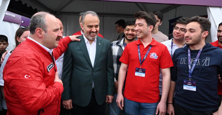 TEKNOFEST’in Bursa ayağında İHA’lar yarışıyor TEKNOFEST’in Bursa ayağında İHA’lar yarışıyor