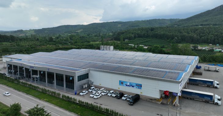 Su fabrikasında elektrik üretiliyor Su fabrikasında elektrik üretiliyor