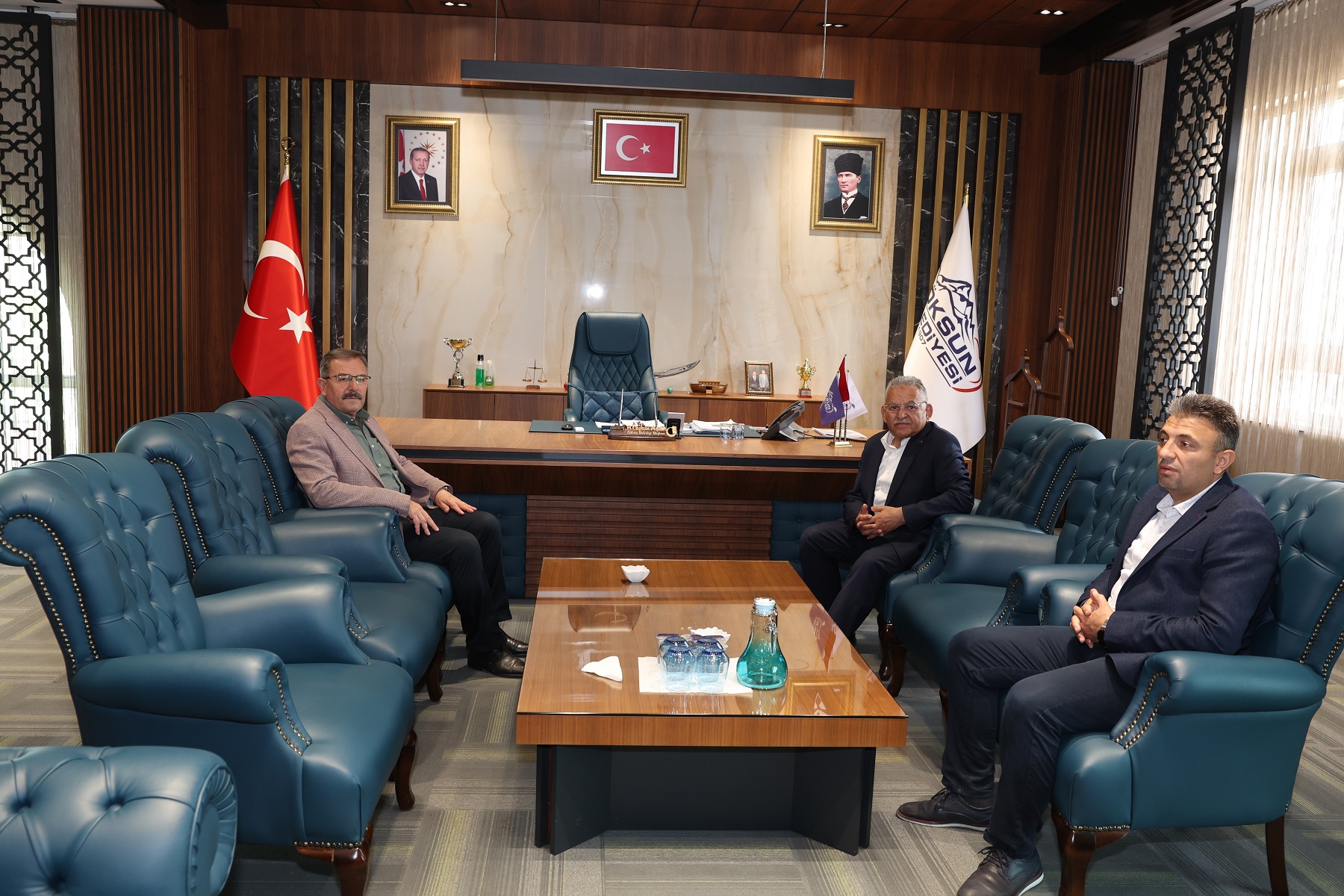 Başkan Büyükkılıç’tan Göksun ve Elbistan’a Ziyaret Başkan Büyükkılıç’tan Göksun ve Elbistan’a Ziyaret