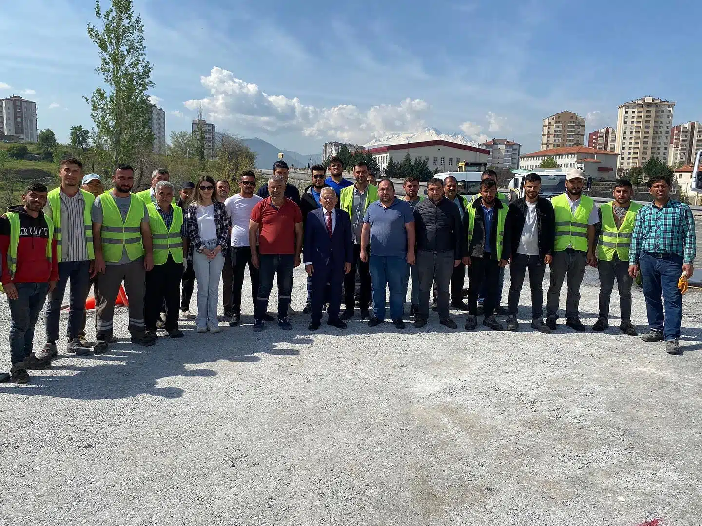 Başkan Büyükkılıç, 20 Milyon TL’lik Yol Yapım Çalışmalarını Yerinde İnceledi Başkan Büyükkılıç, 20 Milyon TL’lik Yol Yapım Çalışmalarını Yerinde İnceledi