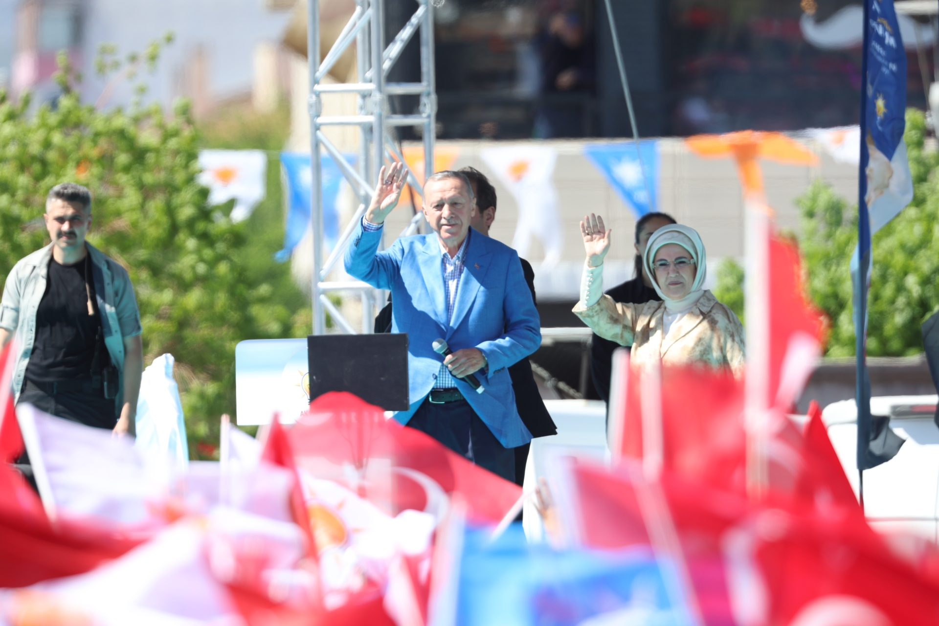 Cumhurbaşkanı Erdoğan'dan Büyük Mitingde Başkan Büyükkılıç'a Teşekkür Cumhurbaşkanı Erdoğan'dan Büyük Mitingde Başkan Büyükkılıç'a Teşekkür