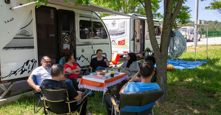 Karavan tutkunları Harmancık'ta buluştu Karavan tutkunları Harmancık'ta buluştu