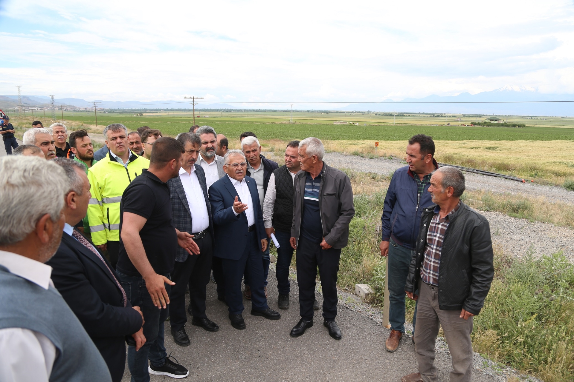 Başkan Büyükkılıç, Yeşilhisar’da İncelemelerde Bulundu Başkan Büyükkılıç, Yeşilhisar’da İncelemelerde Bulundu