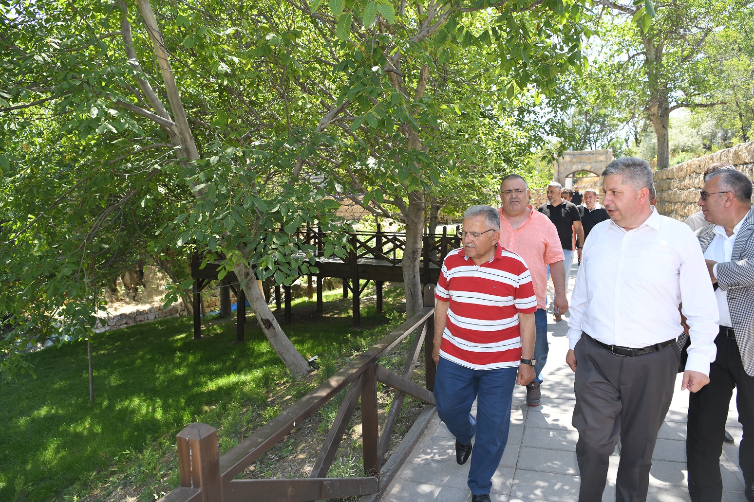 Başkan Büyükkılıç, Cam Teras’ta Bünyan’ın Muhteşem Manzarasını İzledi Başkan Büyükkılıç, Cam Teras’ta Bünyan’ın Muhteşem Manzarasını İzledi