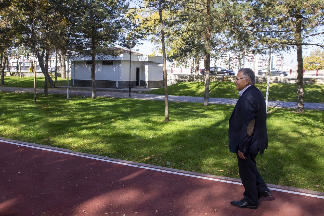 Başkan Büyükkılıç’tan 13,5 Milyon TL’lik “Park, Bahçe” Yatırımı Başkan Büyükkılıç’tan 13,5 Milyon TL’lik “Park, Bahçe” Yatırımı
