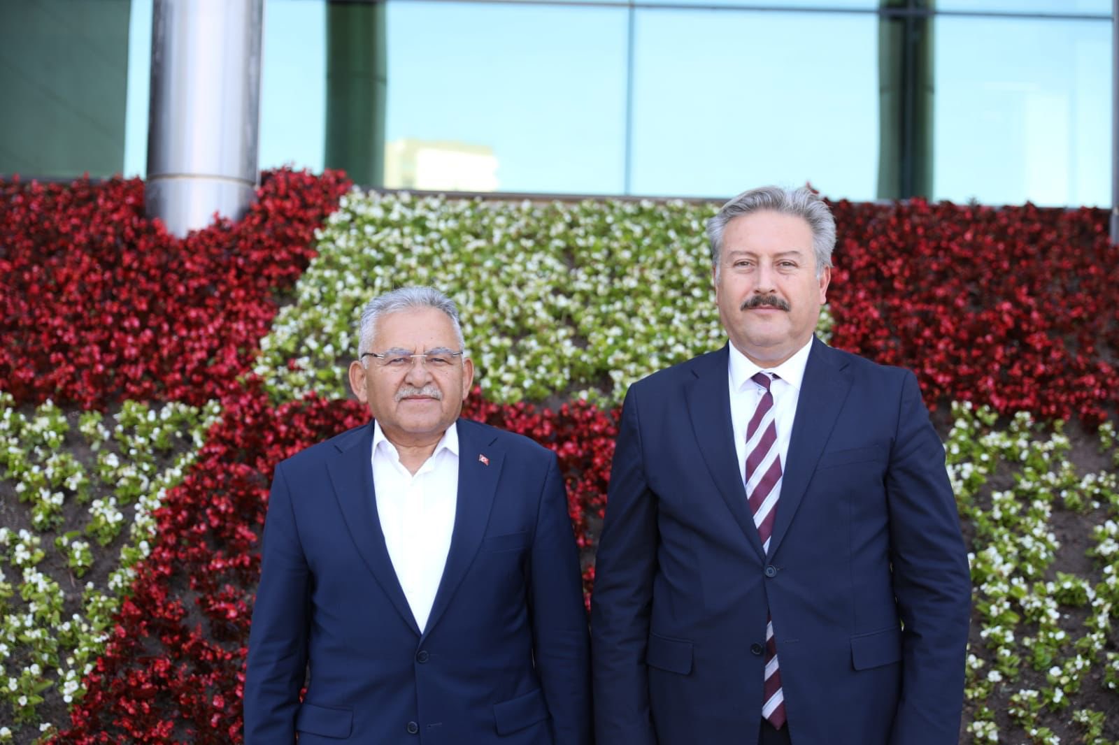 Başkan Büyükkılıç’tan Başkan Palancıoğlu ile “İstişare” Toplantısı Başkan Büyükkılıç’tan Başkan Palancıoğlu ile “İstişare” Toplantısı