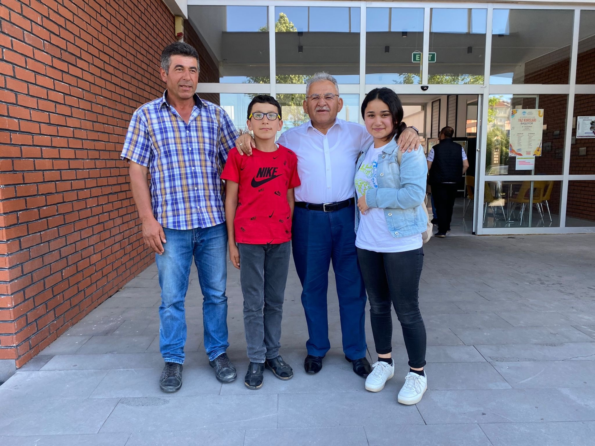 Büyükkılıç, KAYMEK Akademi ve Konservatuvarda Gençlerle Buluştu Büyükkılıç, KAYMEK Akademi ve Konservatuvarda Gençlerle Buluştu