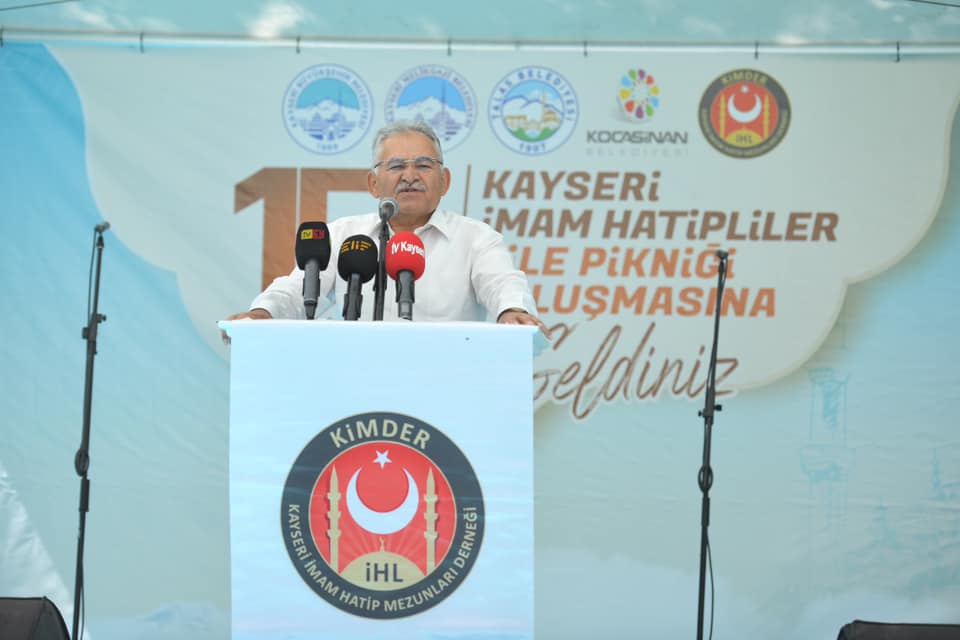 Büyükkılıç, Kayseri İmam Hatipliler Derneği Aile Pikniği Buluşması’na Katıldı Büyükkılıç, Kayseri İmam Hatipliler Derneği Aile Pikniği Buluşması’na Katıldı