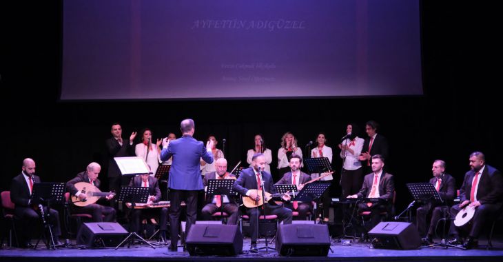 Öğretmenler, hünerlerini sahnede sergiledi Öğretmenler, hünerlerini sahnede sergiledi