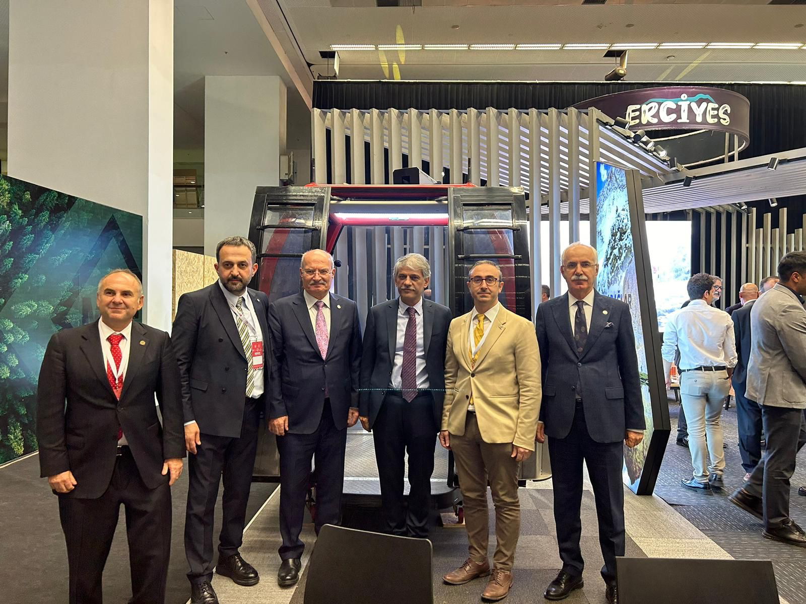 Kayseri’nin İncisi Erciyes’e Travelexpo Ankara’da Kış Turizmi Alanında En İyi Stant Tasarımı Ödülü Kayseri’nin İncisi Erciyes’e Travelexpo Ankara’da Kış Turizmi Alanında En İyi Stant Tasarımı Ödülü