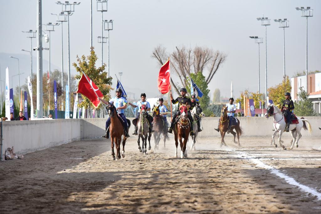 Büyükşehir, Nefes Kesen Organizasyonlara Ev Sahipliği Yapıyor Büyükşehir, Nefes Kesen Organizasyonlara Ev Sahipliği Yapıyor